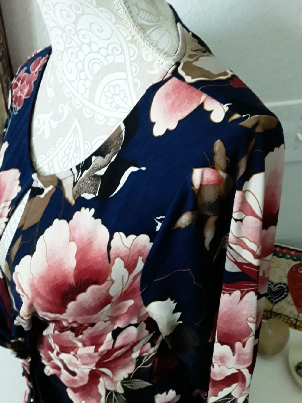 VENUS navy floral criss cross back ruched wait midi dress size XL - Picture 12 of 13